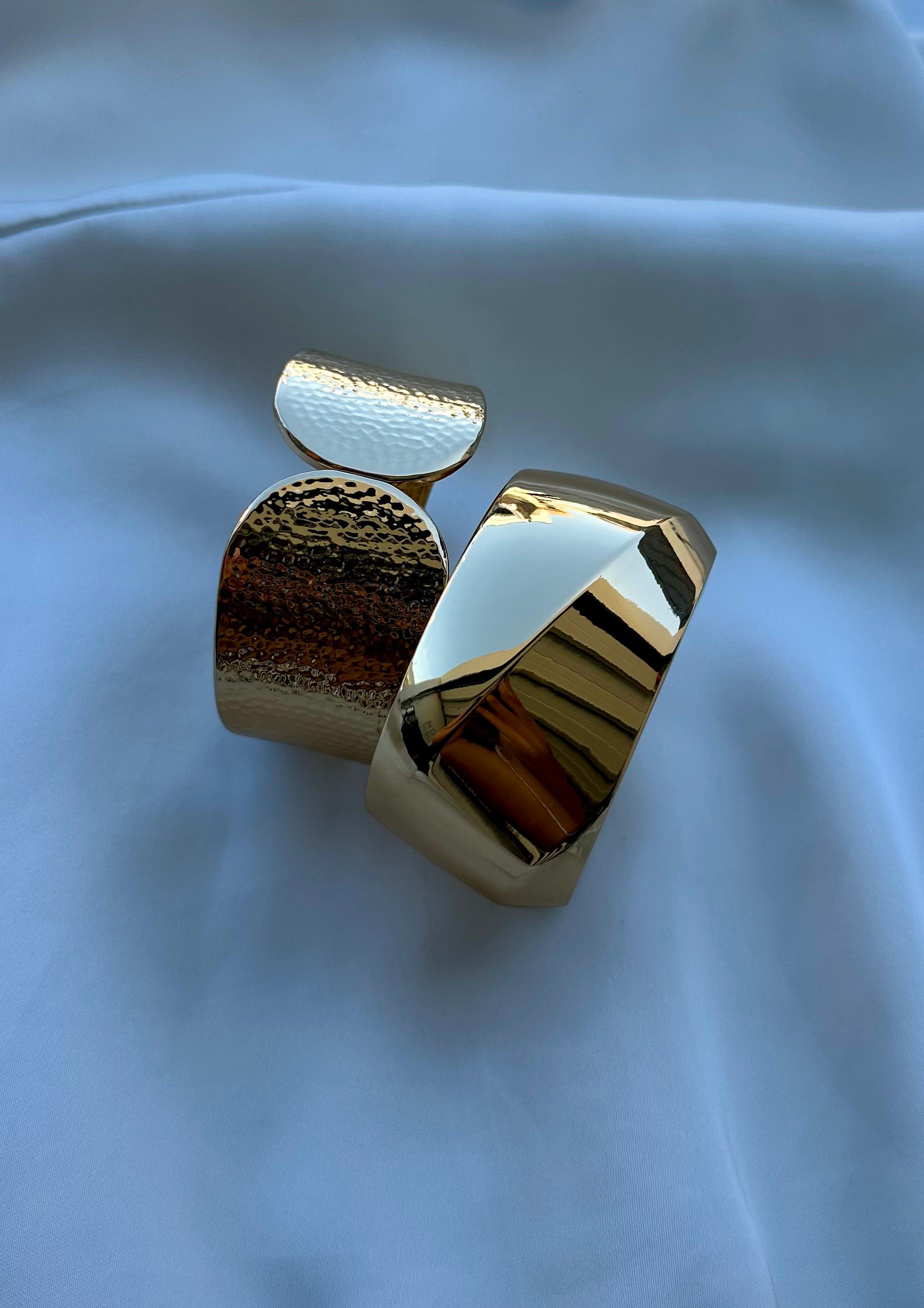 Conjunto Pulseiras Douradas